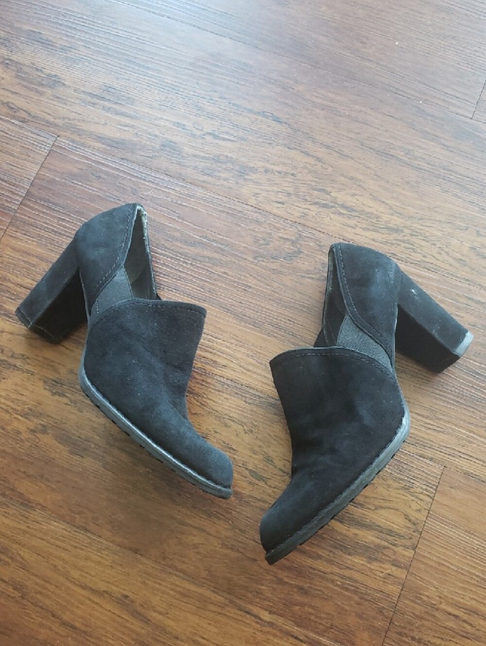 Stuart Weitzman Black Suede Slip-On Booties Size 8 Whimsigoth Y2K Retro Preppy